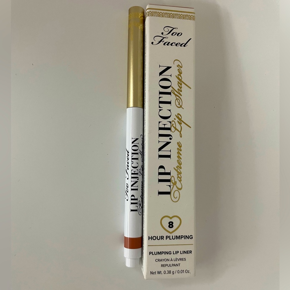 New Too Faced Lip Injection Extreme Lip Shaper. Shade Post-Op Pink.